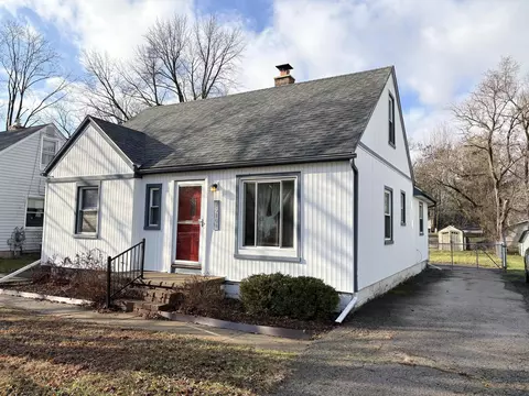 15101 Harrison St, Livonia, MI 48154