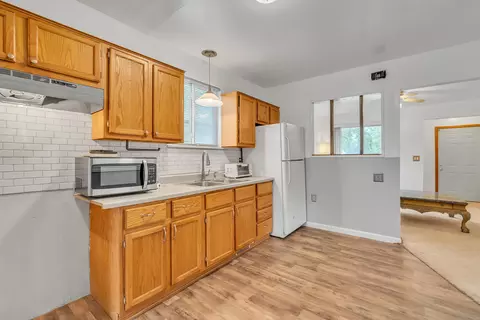 23498 Willard Ave, Warren, MI 48089 photo 8