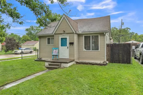 23498 Willard Ave, Warren, MI 48089 photo 2