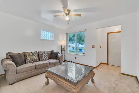 23498 Willard Ave, Warren, MI 48089 photo 3