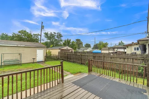 23498 Willard Ave, Warren, MI 48089 photo 18