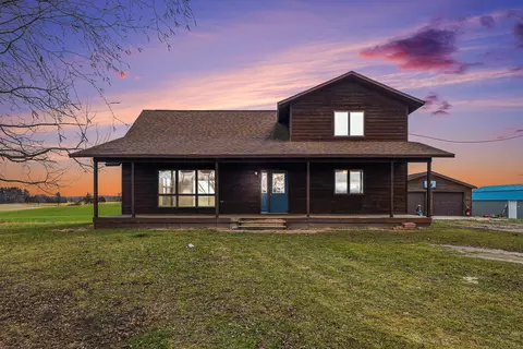 5892 N 96th Ave, Hart, MI 49420