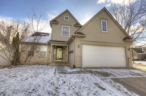 3221 Aldwych Cir, Ann Arbor, MI 48105