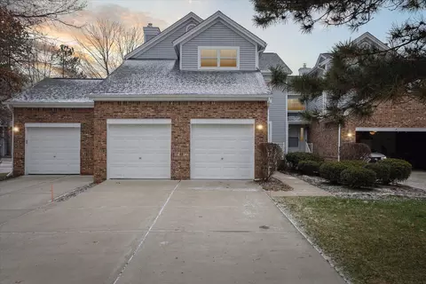 4467 Hillside Ct, Ann Arbor, MI 48105