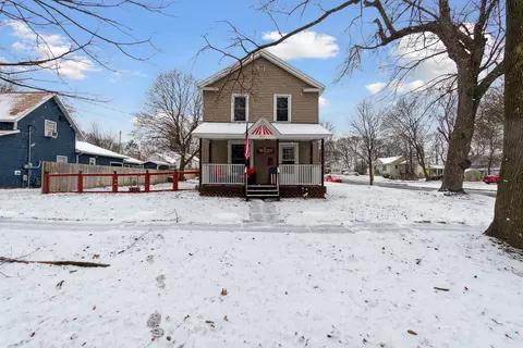 319 N Smith St, Greenville, MI 48838