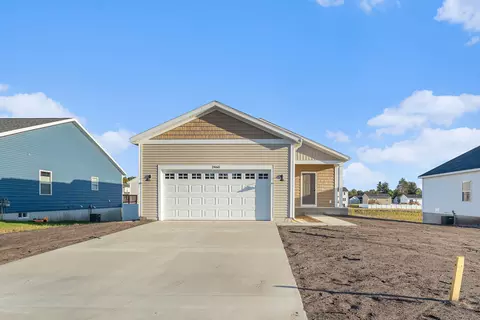 2460 Hawk Dr, Muskegon, MI 49444