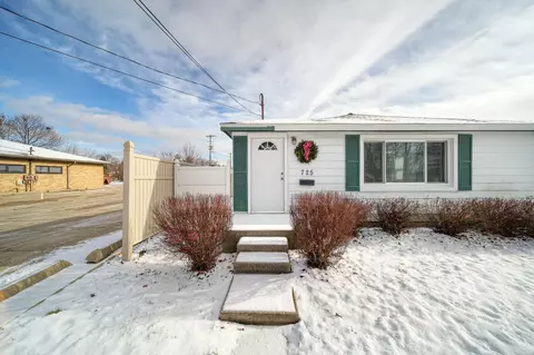 725 17th St, Jackson, MI 49203 photo 2