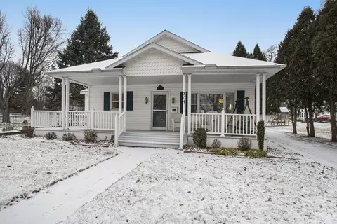701 Main St, Buchanan, MI 49107