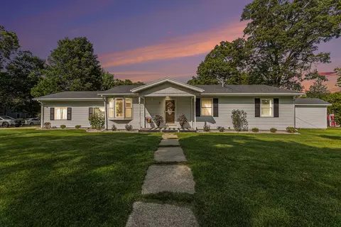 2201 Moulton Ave, Muskegon, MI 49445