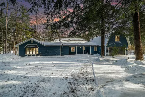 1225 W Heart Lake Dr, Gaylord, MI 49735
