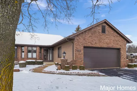 3975 Johnson Ln SW, Grandville, MI 49418