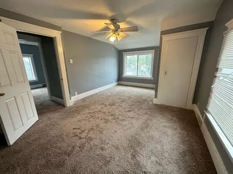 207 Cass Ave, Jackson, MI 49203 photo 3