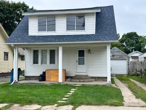 207 Cass Ave, Jackson, MI 49203