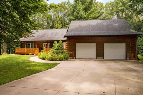 8360 Arlene Ave, Canadian Lakes, MI 49346