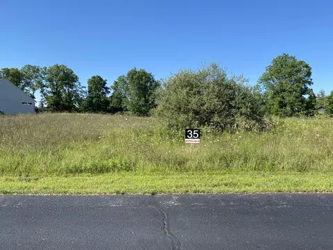 2329 Quarter Horse Dr #35, Cedar Springs, MI 49319