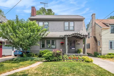 2106 Paris Ave SE, Grand Rapids, MI 49507