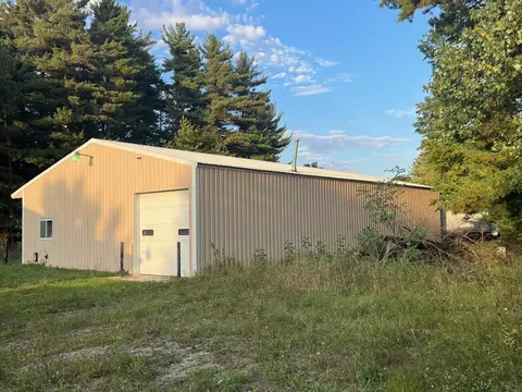 2025 E Sternberg Rd, Muskegon, MI 49444