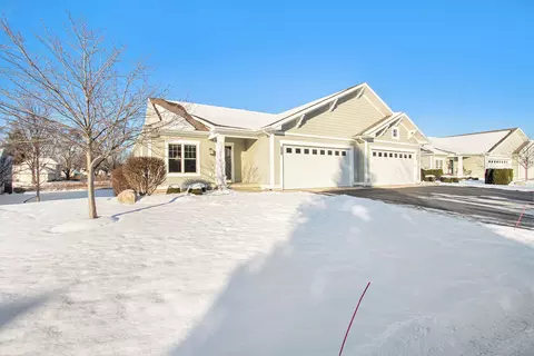 9557 Trillium Lake Dr, Zeeland, MI 49464