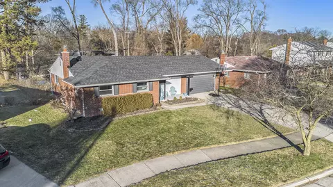 28580 Sunnydale St, Livonia, MI 48154