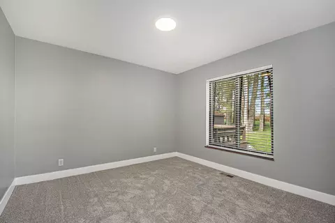 Bedroom - 333 E 120th St, Grant, MI 49327 photo 5 of 6