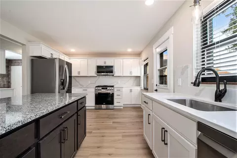 Kitchen - 333 E 120th St, Grant, MI 49327 photo 2 of 4