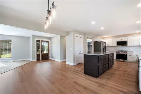 Entry Way - 333 E 120th St, Grant, MI 49327 photo 2 of 4