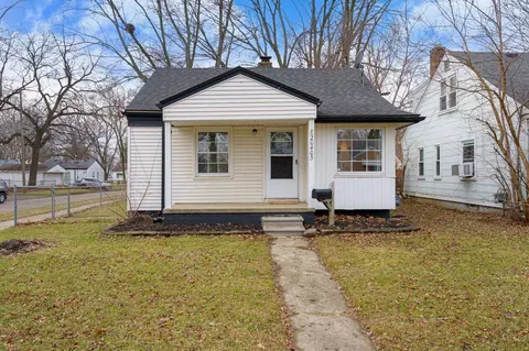 20403 Woodworth St, Redford, MI 48240