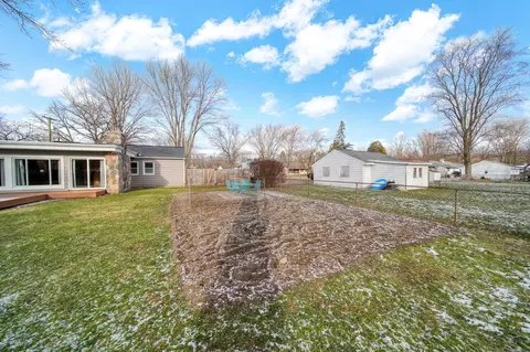 137 Bradley Dr, Jackson, MI 49201 photo 46