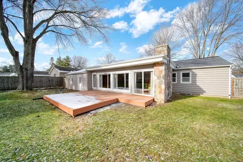 137 Bradley Dr, Jackson, MI 49201 photo 38