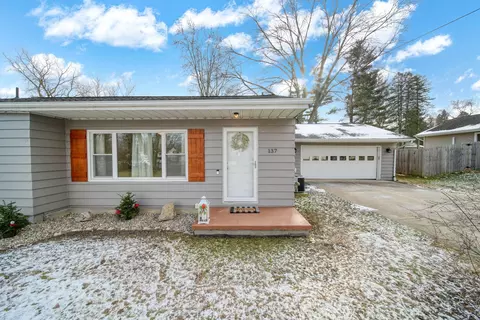 137 Bradley Dr, Jackson, MI 49201 photo 5