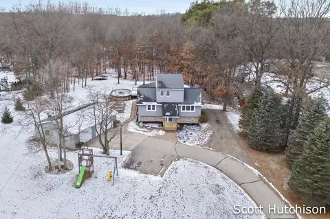 12151 Ritchie Ave NE, Cedar Springs, MI 49319