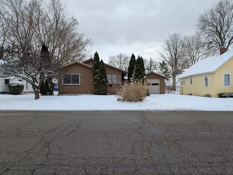 1438 Eagle St, Niles, MI 49120