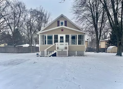 74 Jonquil St SW, Grand Rapids, MI 49548