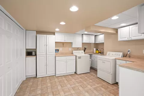 9709 Roosevelt St, Taylor, MI 48180 photo 13