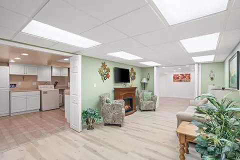 9709 Roosevelt St, Taylor, MI 48180 photo 12