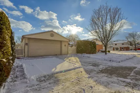 9709 Roosevelt St, Taylor, MI 48180 photo 18