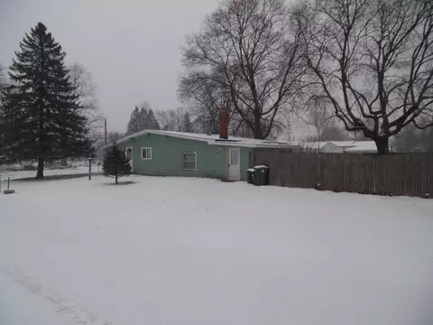3221 Irene St, Jackson, MI 49202 photo 2