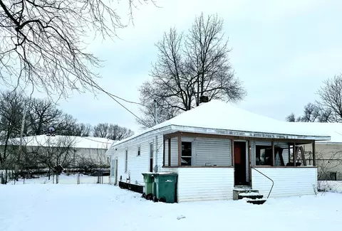 7 Avenue B, Springfield, MI 49037 photo 2