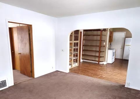7 Avenue B, Springfield, MI 49037 photo 4