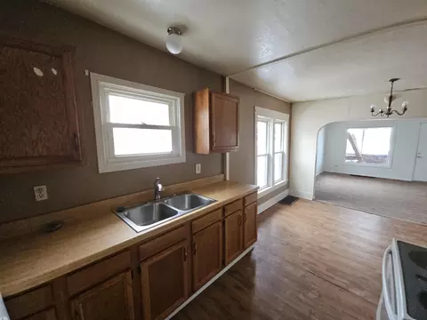 7 Avenue B, Springfield, MI 49037 photo 8