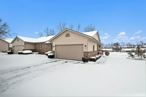 984 Country Gdn NW #42, Grand Rapids, MI 49534