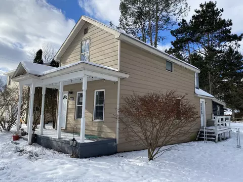 212 N Baldwin St, Whitehall, MI 49461 photo 2
