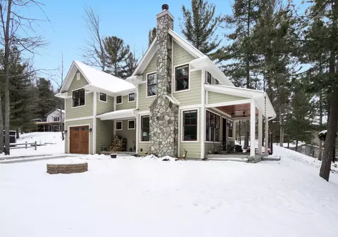2355 Barbeau Dr, Traverse City, MI 49696
