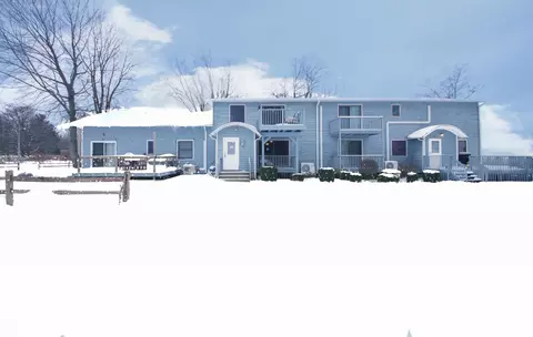 4766 Arbor Ave #15, Coloma, MI 49038
