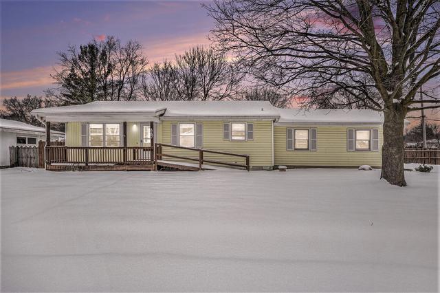 647 Saint Clair Ave NW, Walker, MI 49534