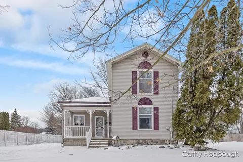 622 W Lincoln Ave, Ionia, MI 48846