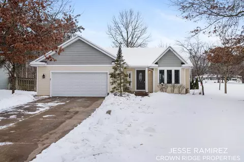 2697 142nd Ave, Holland, MI 49424