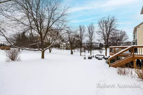 153 Fox Point Ct, Ada, MI 49301 photo 3