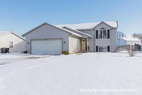 6248 Plainview Dr, Hudsonville, MI 49426