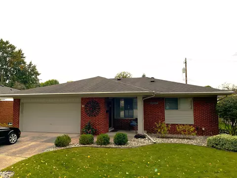 15047 Norman St, Livonia, MI 48154